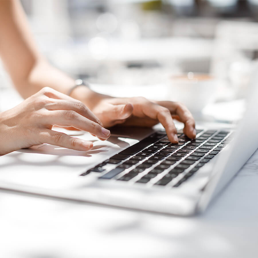 schnittstellen-zu-erp-und-crm-systemen